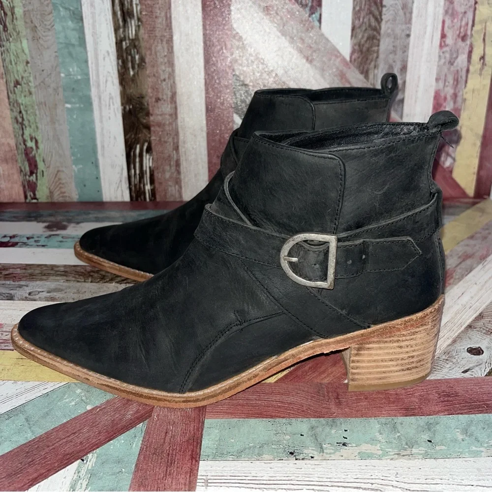 Free People Back Loop Ankle Boots W/Cross Straps & Buckle Black Leather EUC 7.5 - Picture 7 of 11